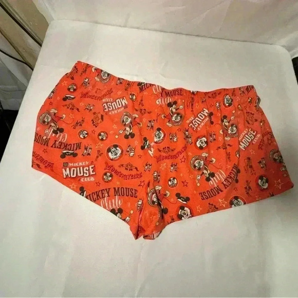 Womens size 2XL Disney pajama shorts,  #C614 - Picture 2 of 4